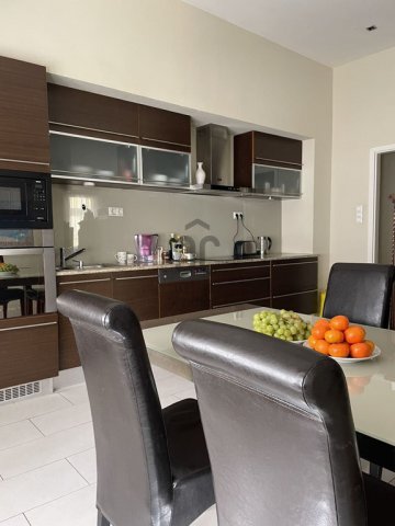 Eladó téglalakás, Budapesten, XII. kerületben 164.5 M Ft