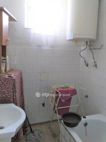 Eladó nyaraló, Szabadiban 114 M Ft, 11+2 szobás