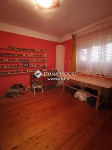 Eladó családi ház, Újszilváson 27.5 M Ft, 4 szobás