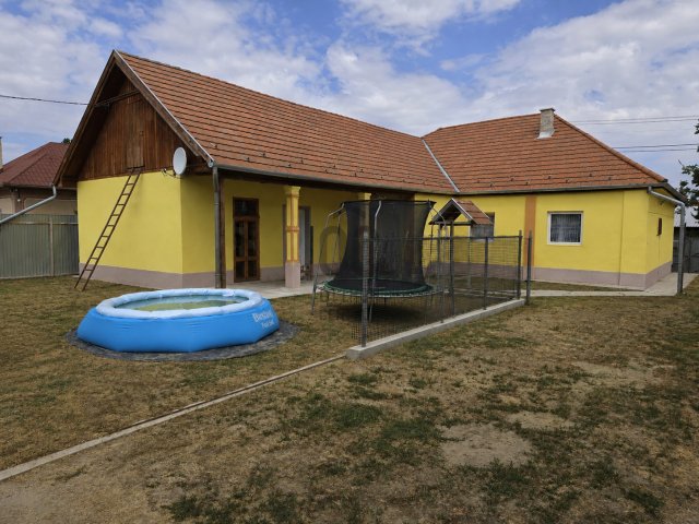 Eladó családi ház, Kókán 85 M Ft, 3 szobás