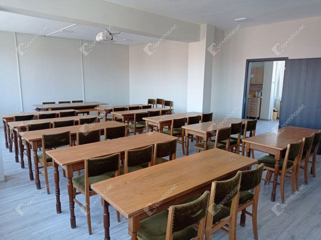 Kiadó üzlethelyiség, Zalaegerszegen 100 E Ft / hó, 1 szobás