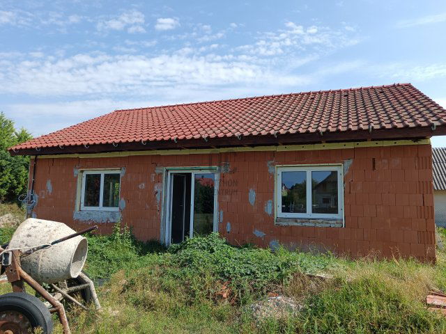 Eladó családi ház, Dömsödön 37 M Ft, 3 szobás