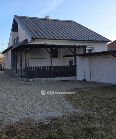 Eladó családi ház, Győrött 94.9 M Ft, 4+1 szobás