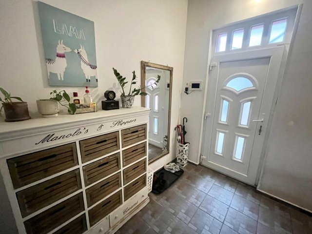 Eladó családi ház, Budapesten, XV. kerületben 149 M Ft