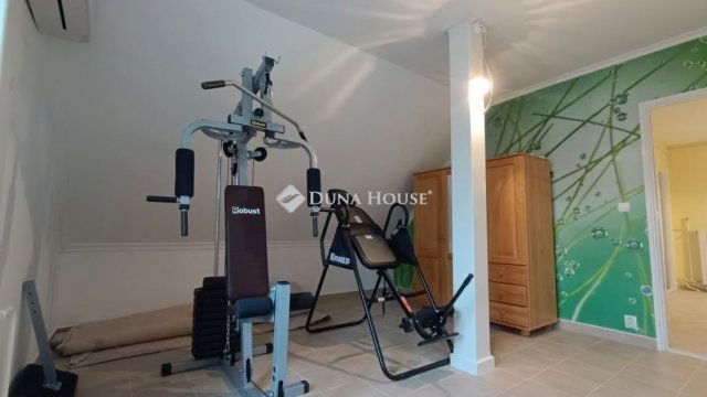 Eladó családi ház, Kecskeméten 139.9 M Ft, 7 szobás