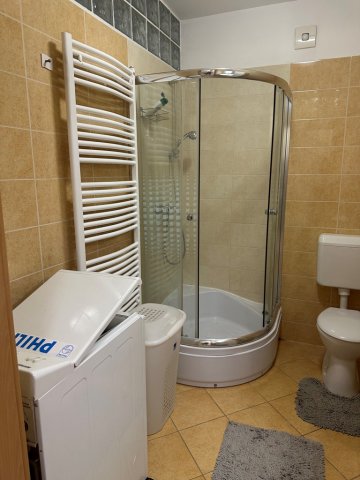 Kiadó téglalakás, albérlet, Pécsett, Nagy Jenő utcában