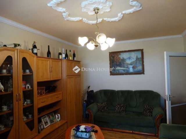 Eladó panellakás, Debrecenben 45.99 M Ft, 2 szobás
