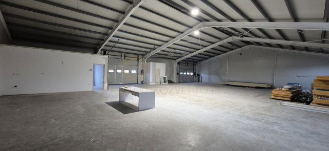 Kiadó ipari ingatlan, Felsőpakonyban 350 E Ft / hó