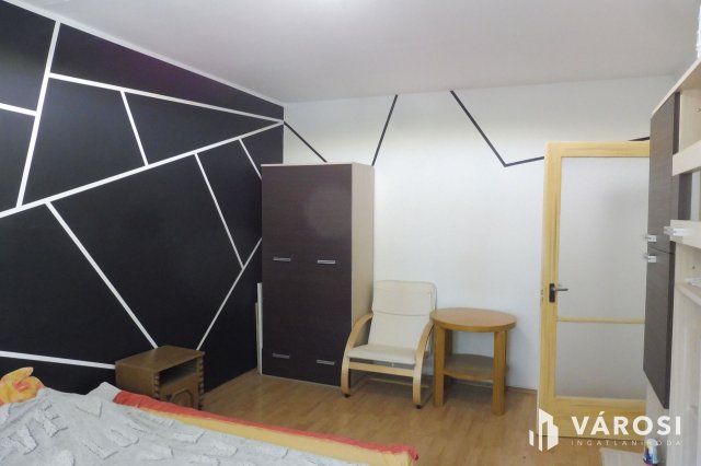 Eladó panellakás, Szegeden 44.9 M Ft, 2 szobás