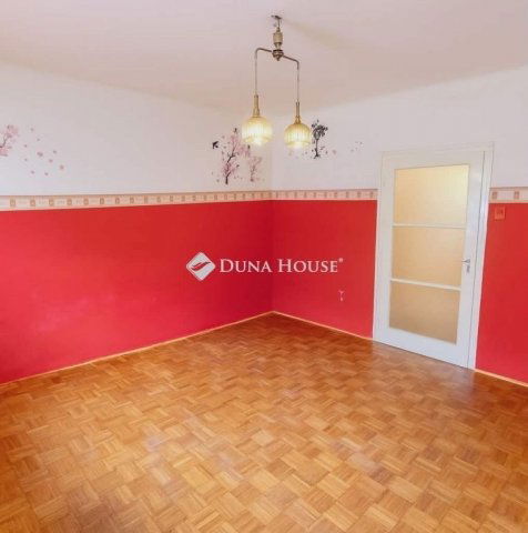 Eladó téglalakás, Kecskeméten 29.5 M Ft, 2 szobás