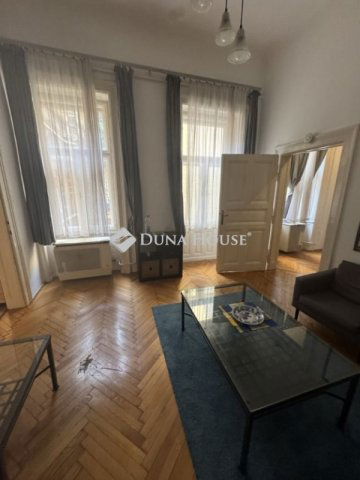 Eladó téglalakás, Budapesten, V. kerületben 72.9 M Ft, 2 szobás