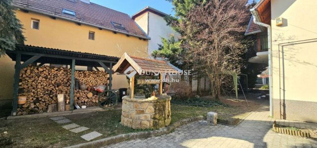 Eladó családi ház, Budakeszin 240 M Ft, 5 szobás