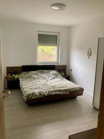 Eladó családi ház, Dánszentmiklóson 84 M Ft, 3+1 szobás