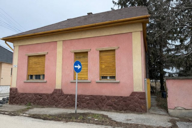 Eladó családi ház, Székesfehérvárott 69.5 M Ft, 3 szobás