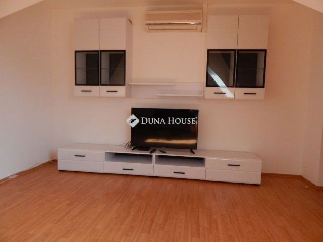 Eladó családi ház, Kecskeméten 115 M Ft, 6 szobás