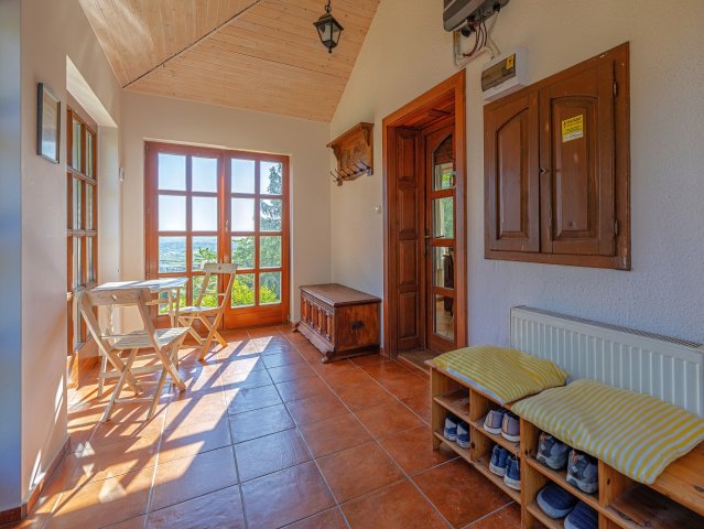 Eladó családi ház, Budakalászon 199 M Ft, 5 szobás