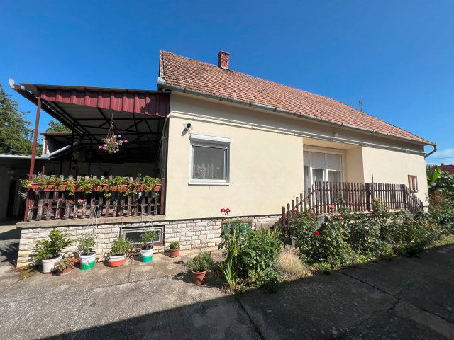 Eladó családi ház, Beremenden 32.5 M Ft, 4 szobás