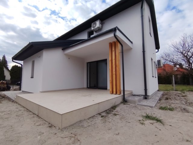 Eladó nyaraló, Balatonkeresztúron 86 M Ft, 4 szobás