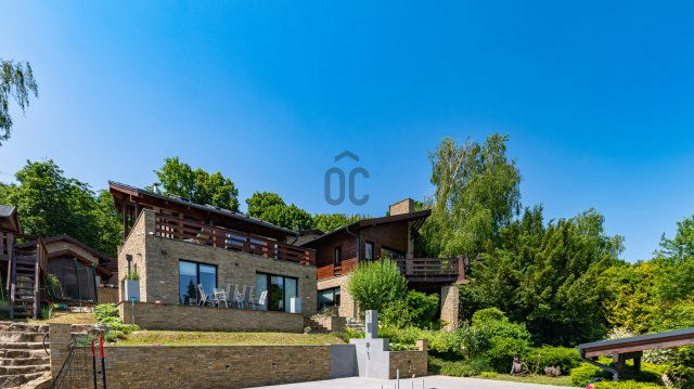 Eladó családi ház, Nagykovácsiban 365 M Ft, 8 szobás