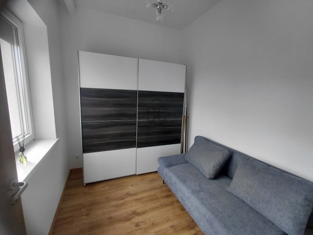 Eladó téglalakás, Szigetszentmiklóson 58.9 M Ft, 3 szobás