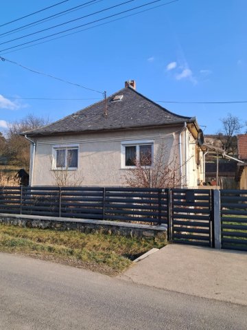 Eladó családi ház, Mátranovákon 22 M Ft, 2 szobás