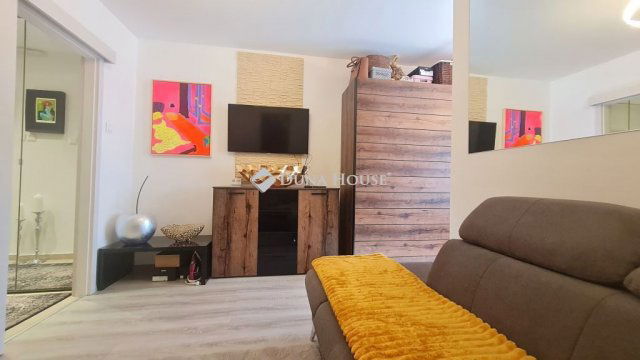 Eladó téglalakás, Hévízen 54 M Ft, 2 szobás