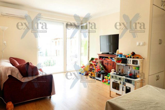 Kiadó téglalakás, albérlet, Szegeden 260 E Ft / hó, 2+1 szobás