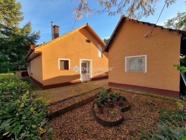 Eladó családi ház, Kókán 37.5 M Ft, 4 szobás