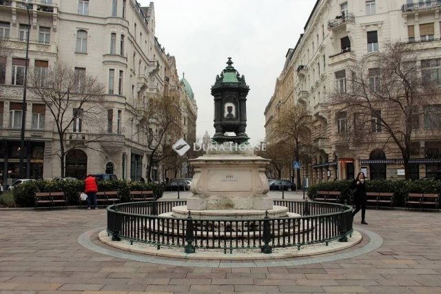 Eladó téglalakás, Budapesten, V. kerületben 321 M Ft, 3 szobás