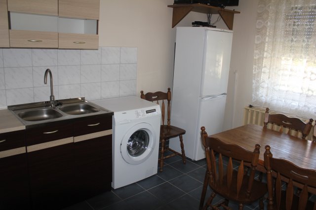 Kiadó családi ház, albérlet, Kapuváron 70 E Ft / hó, 4 szobás