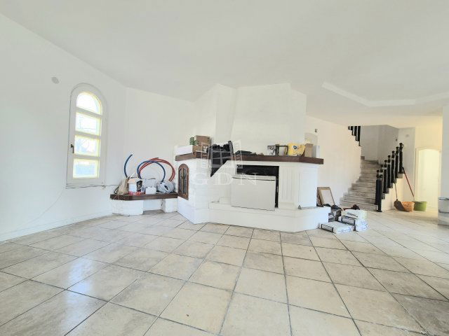 Eladó családi ház, Budapesten, III. kerületben 289 M Ft