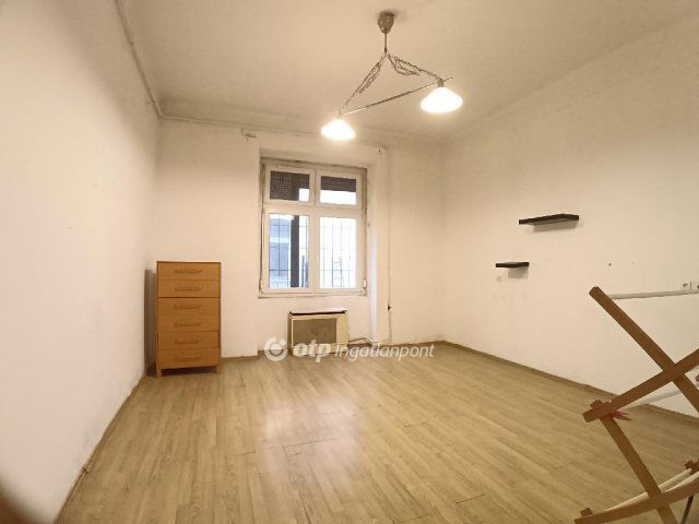 Eladó téglalakás, Budapesten, VII. kerületben 42.9 M Ft