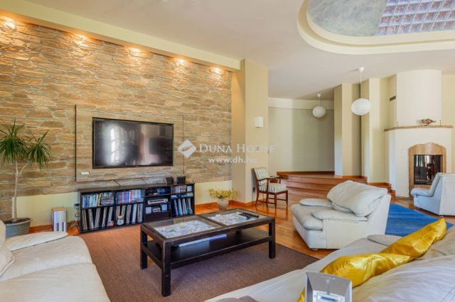 Eladó családi ház, Herceghalomon 439.9 M Ft, 5 szobás