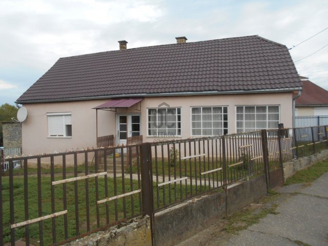 Eladó családi ház, Szabolcsveresmarton 11.9 M Ft, 2 szobás