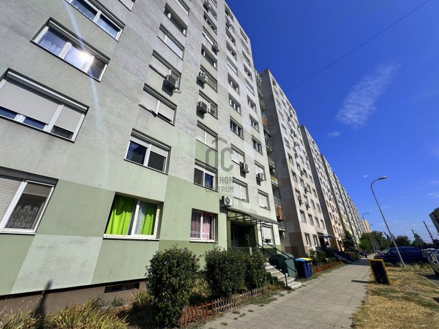 Eladó panellakás, Budapesten, XV. kerületben, Zsókavár utcában