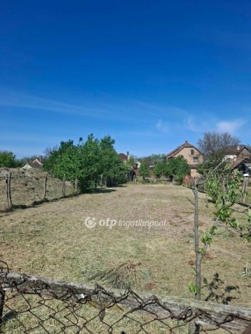 Eladó családi ház, Vámospércsen 32.5 M Ft, 2 szobás