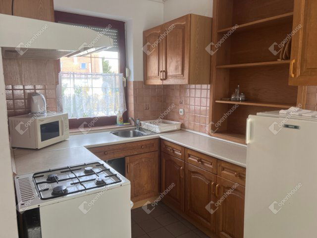 Kiadó ikerház, albérlet, Hegykőn 250 E Ft / hó, 3 szobás