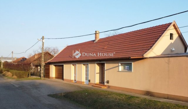 Eladó családi ház, Jászberényben 148.5 M Ft, 4 szobás