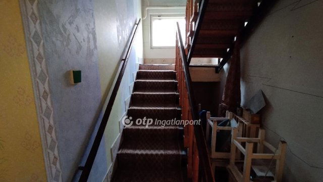 Eladó családi ház, Jászdózsán 26.5 M Ft, 3+4 szobás