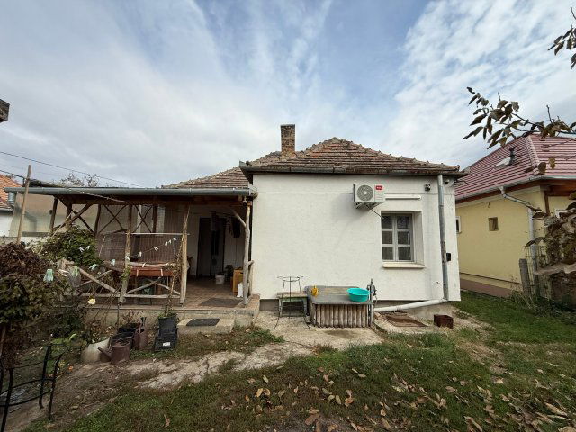 Eladó családi ház, Bicskén 54.9 M Ft, 1+1 szobás