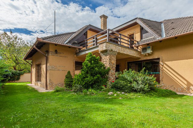 Eladó családi ház, Gödön 370 M Ft, 5 szobás