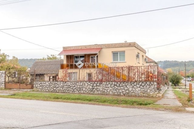 Eladó családi ház, Cserépfaluban 58 M Ft, 6 szobás