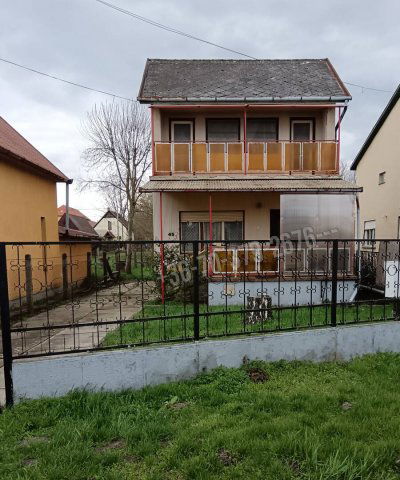 Eladó családi ház, Tóalmáson 32 M Ft, 1+2 szobás