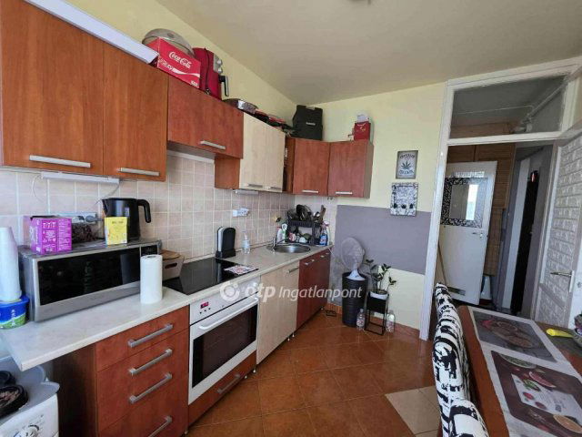 Eladó panellakás, Debrecenben 54.9 M Ft, 1+1 szobás