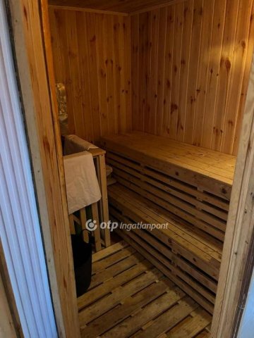 Eladó családi ház, Jászberényben 59 M Ft, 4+1 szobás