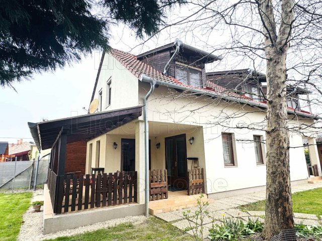 Eladó családi ház, Öttevényen 149.9 M Ft, 4 szobás