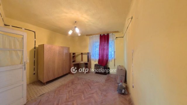 Eladó családi ház, Mezőkövesden 26.5 M Ft, 2 szobás