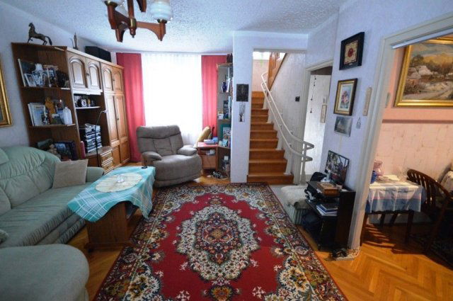 Kiadó sorház, albérlet, Százhalombattán 355 E Ft / hó