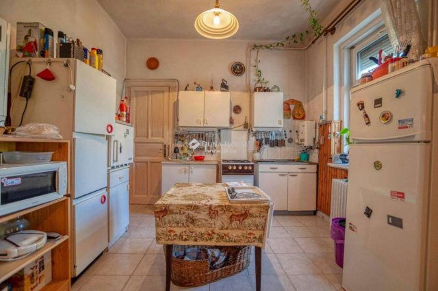 Eladó családi ház, Budapesten, XX. kerületben 90 M Ft, 7 szobás