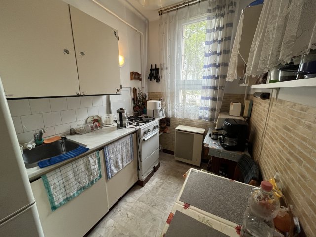 Eladó téglalakás, Debrecenben, Szigligeti utcában 53 M Ft